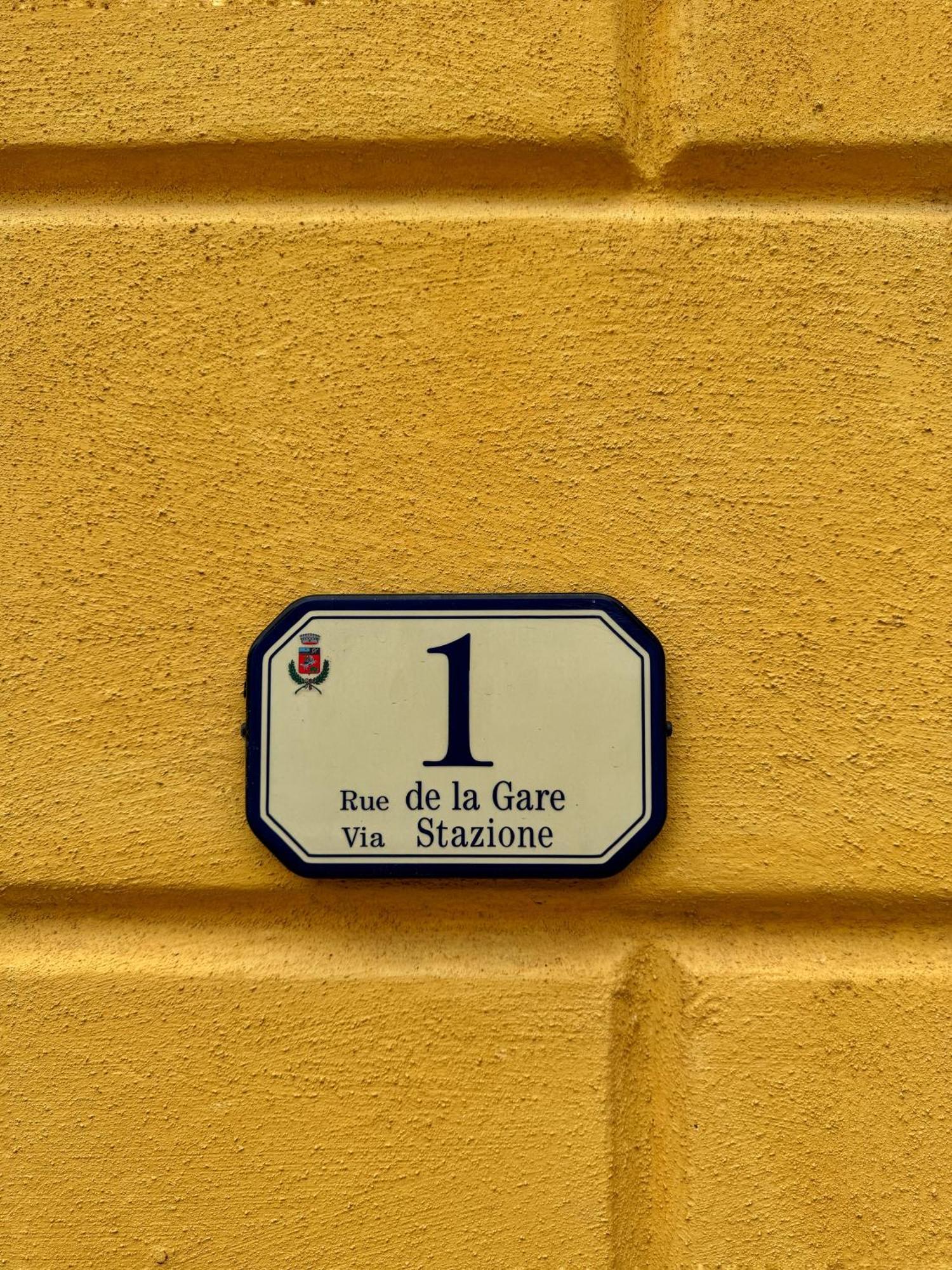 Auberge De La Gare - Dortoir & Ostello Hone 外观 照片