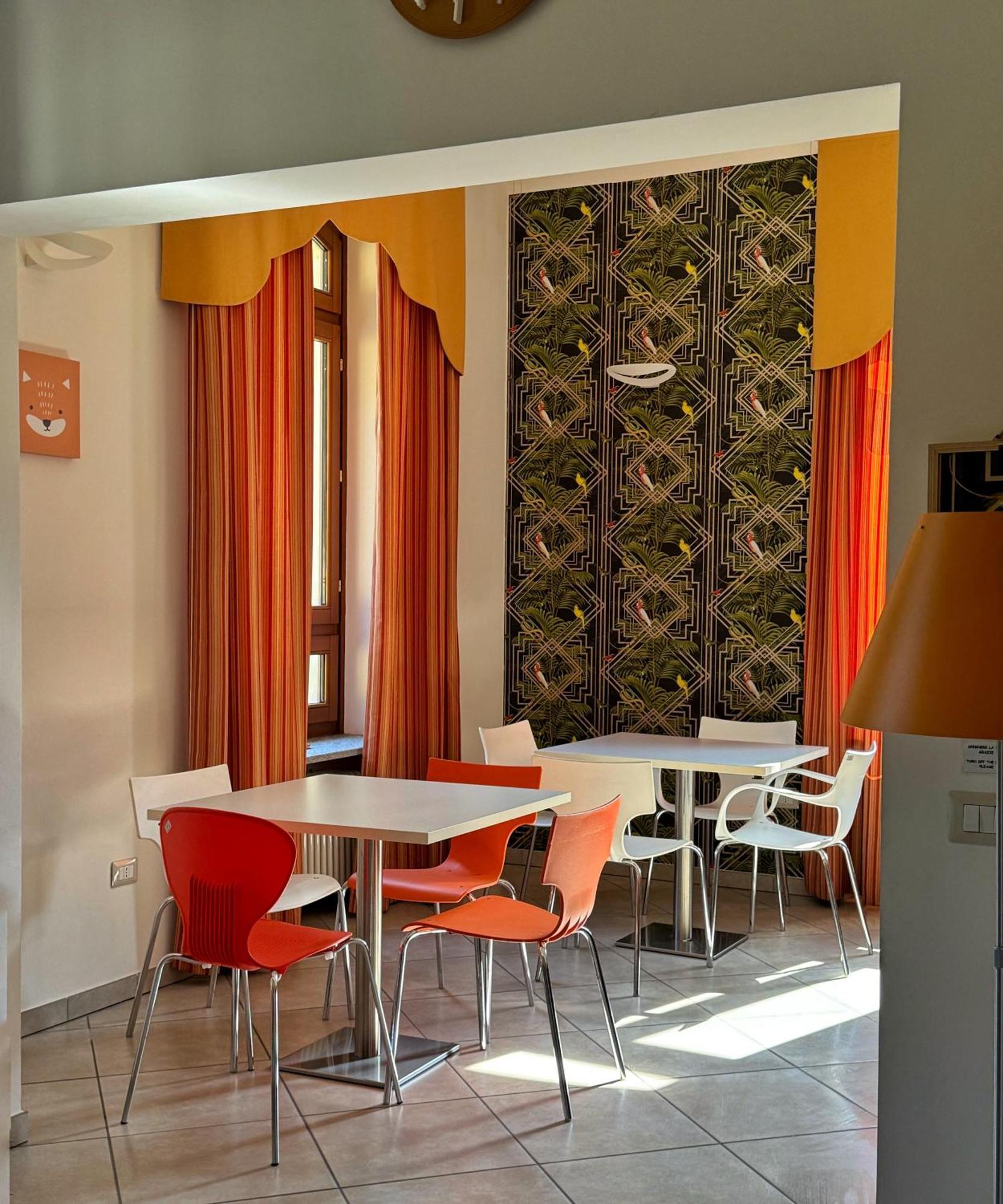Auberge De La Gare - Dortoir & Ostello Hone 外观 照片